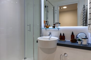 Standard Plus En Suite, Winfield Court, The Island Quarter, Lace Market, Nottingham - Image 2